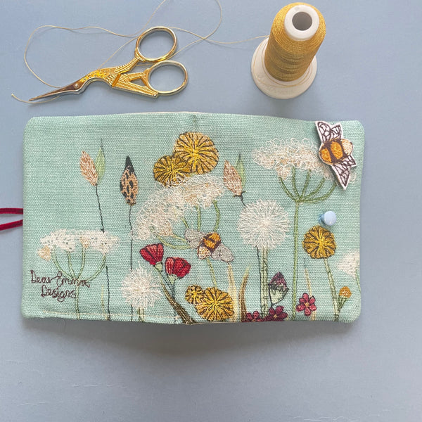 Needle case - Meadow Flower with bee brooch