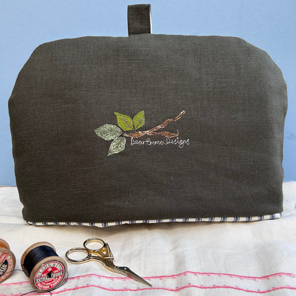 Tea Cosy - Wren on blackberries.