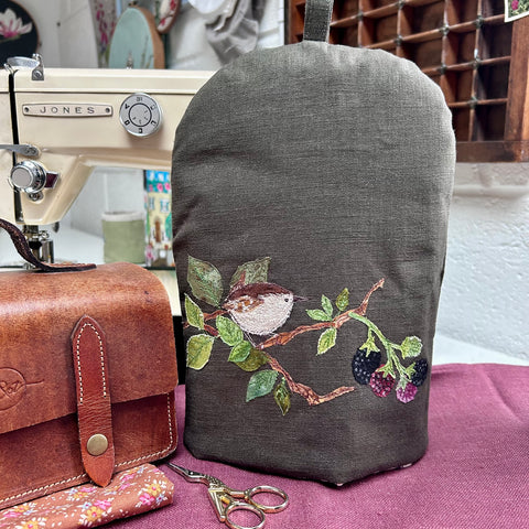 Cafetière Cosy sml - Wren on blackberries.