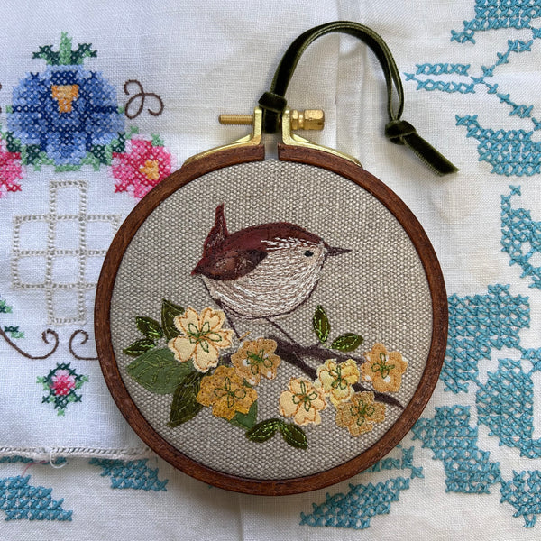 Wren in Yellow Blossom #3 - Mini Hoop