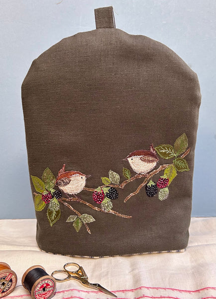 Cafetière Cosy (lrg)- Wrens on blackberries.